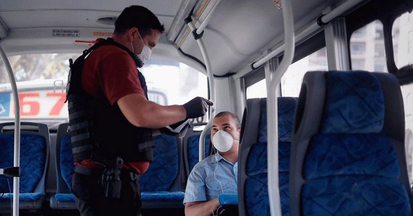 ¿Amplían la utilización del transporte a trabajadores no esenciales?