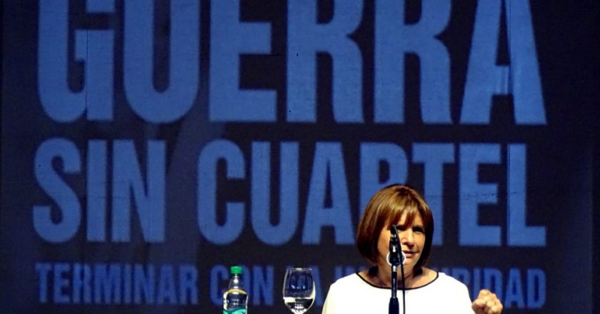 «Poca cabeza, mucho gatillo», la respuesta de los docentes a Bullrich que los acusó destruir la educación