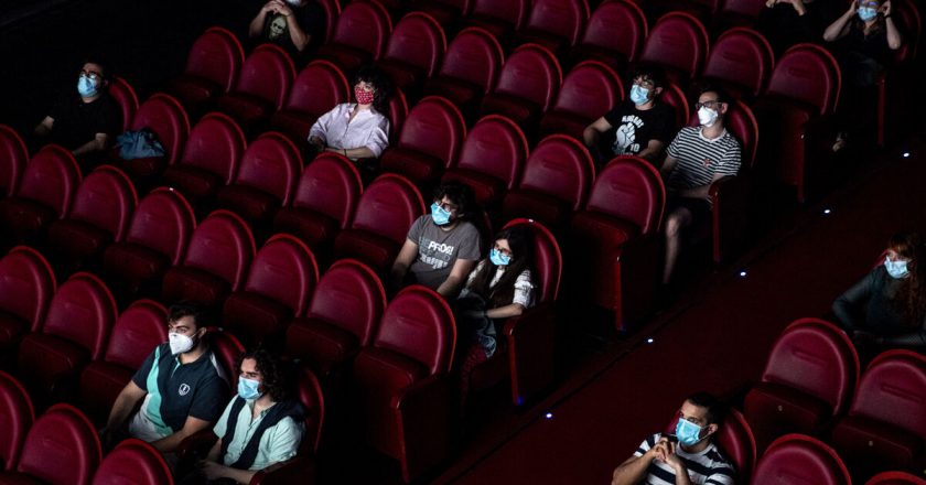 Reabren los cines en todo el país y los 7 mil trabajadores de la actividad vuelven a sus empleos