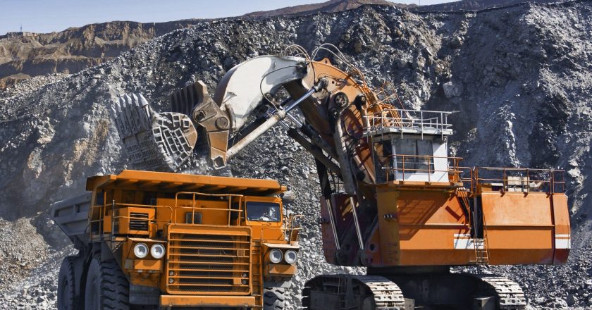 Mineros cerraron paritaria anual en 48% para la Rama Extractiva