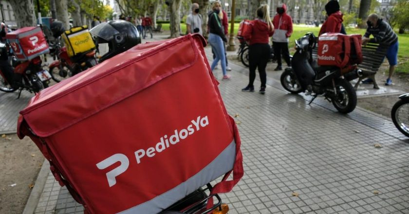 La Justicia reconoció relación laboral de una repartidora con Pedidos Ya y la reinstaló en su puesto