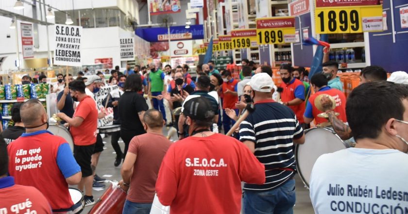 Al menos 20 despidos en Garbarino por participar de medidas de fuerza