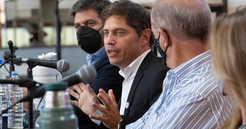 Kicillof comenzó las paritarias 2021 con los estatales y les prometió que mantendrán el poder adquisitivo