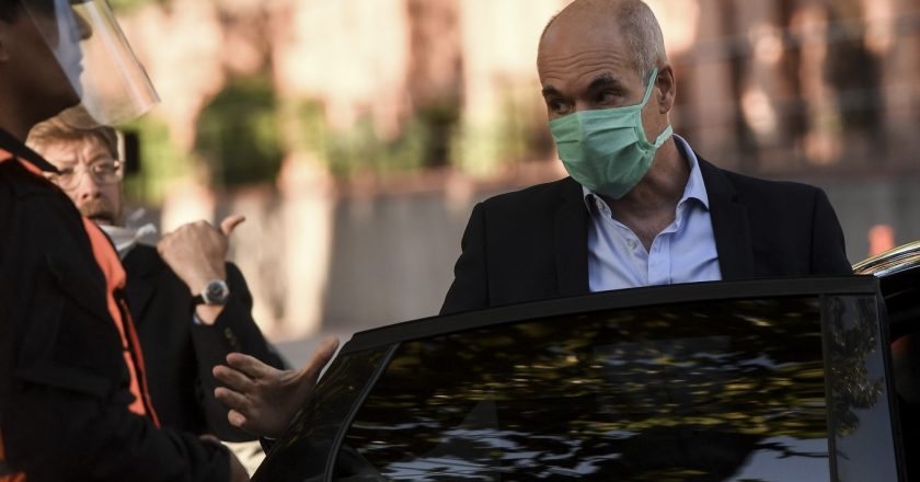 Larreta acordó 30% en 3 tramos con los municipales, con revisión en octubre, e intenta blindarse en un año electoral