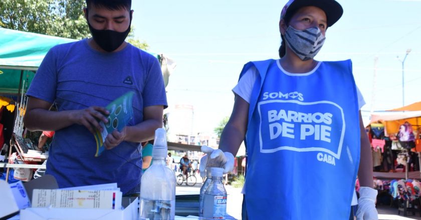 El gremio de las organizaciones sociales ya milita con más 150 mil voluntarios la vacunación en los barrios
