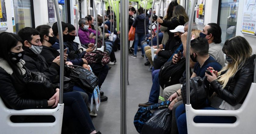 Metrovías fuerza a grupo de riesgo a retomar tareas bajo sanciones y los Metrodelegados paralizan el subte y el premetro