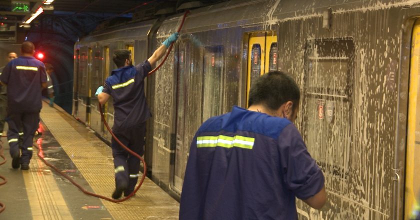 A pesar de tener 330 positivos y 6 casos fatales, Metrovías convocó a trabajar a los grupos de riesgo