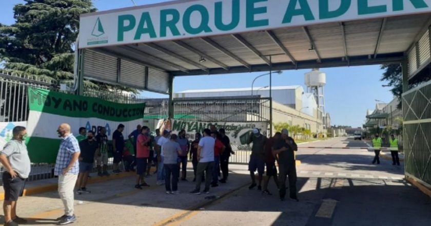 Cumple una semana el bloqueo de Moyano al Parque Ader por el encuadre de medio centenar de camioneros y los empresarios buscan llevar el conflicto a la Justicia