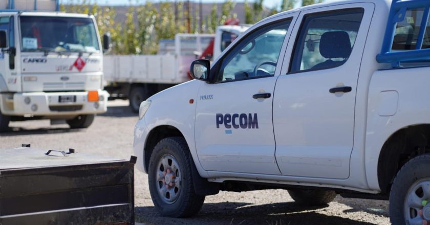 Petroleros iniciaron un paro por personal de Pecom: «YPF está yendo a contramano»