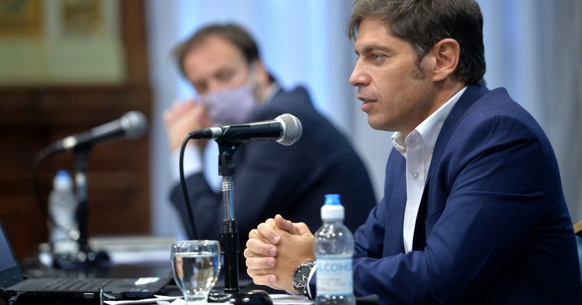 En medio de la disparada de los contagios, Axel Kicillof también dispuso teletrabajo para los estatales