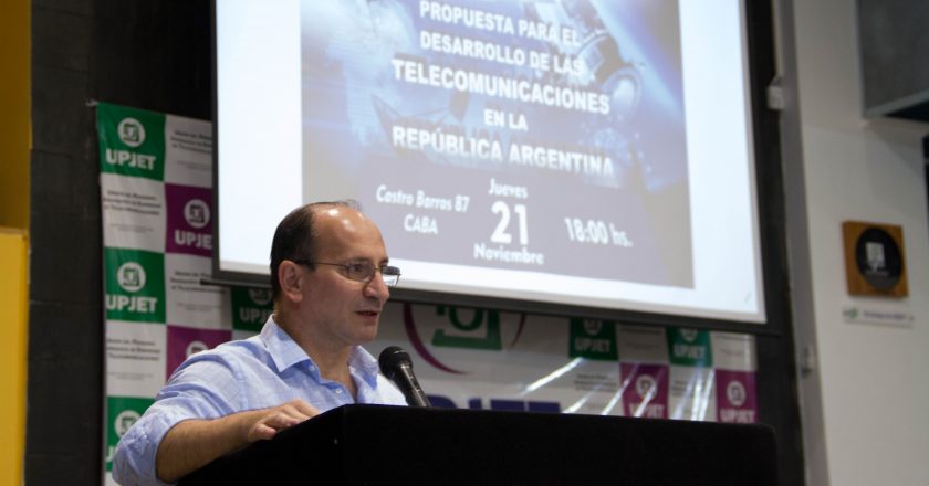 «La concentración en el sector de las Telecomunicaciones cada vez es mayor y las empresas se llevan las ganancias en lugar de reinvertirlas»