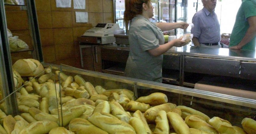 Panaderos acuerdan nueva recomposición salarial en 2 tramos y suman un 40% en el año