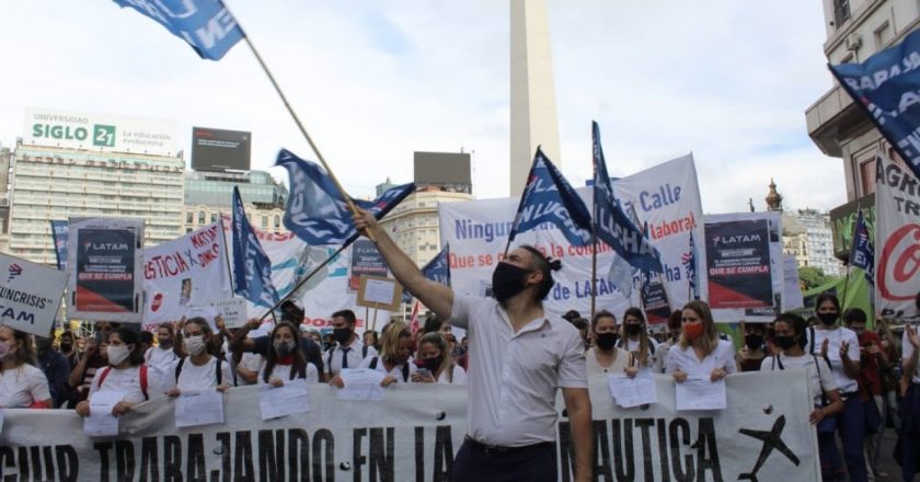 Trabajadores de LATAM escracharán la reapertura de Aeroparque: «Queremos la reapertura pero con todos los trabajadores adentro»