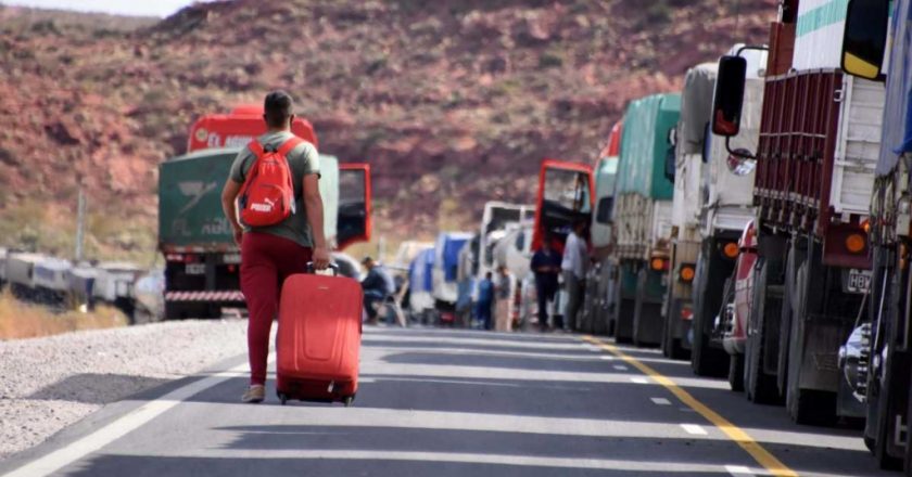 Trabajadores de salud levantaron los cortes que paralizaban los yacimientos de Vaca Muerta y vuelven a trabajar 10 mil petroleros