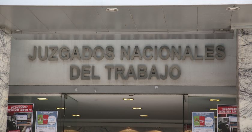 La justicia ordenó reincorporar a una trabajadora despedida en pandemia y condenó a su empleador a pagar daño moral por el acto discriminatorio