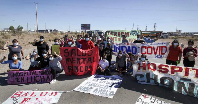 Crece el conflicto con los trabajadores de la Salud neuquinos que cumple 15 días y suma cortes en los puentes provinciales