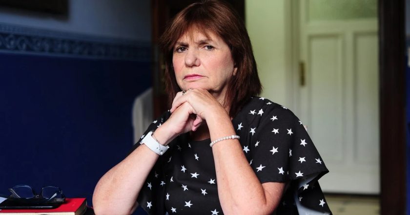 Bullrich calificó a los estatales de «gente que cobra a fin de mes» y Andrés Rodríguez la cruzó: «Tenemos muy presente cuando, siendo ministra de Trabajo, recortó los haberes»