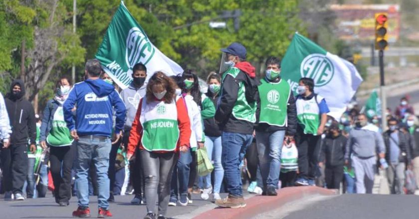 Para que las basen no lo sobrepasen como sucedió en el área de salud, ATE Neuquén definió un paro por tiempo indeterminado por aumento salarial