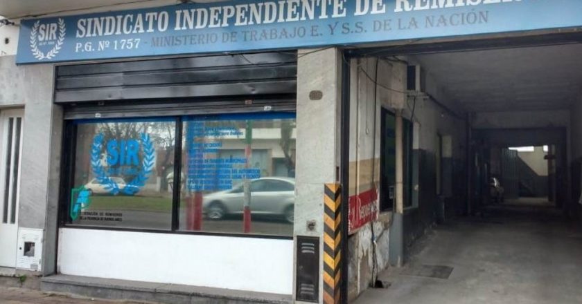 Denuncian que empleados de Garro tienen «tomado» el sindicato de remiseros de La Plata