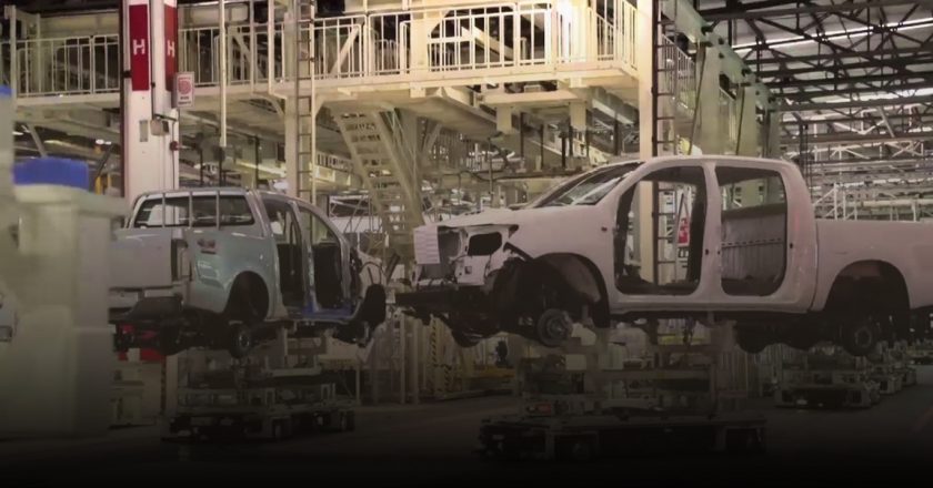 #EXCLUSIVO Toyota para un turno de producción por un brote de contagios en la planta