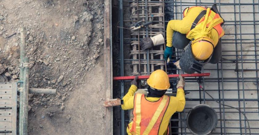 Empujada por la obra pública, la construcción volvió a crecer en julio y acumula un alza del 53% en siete meses