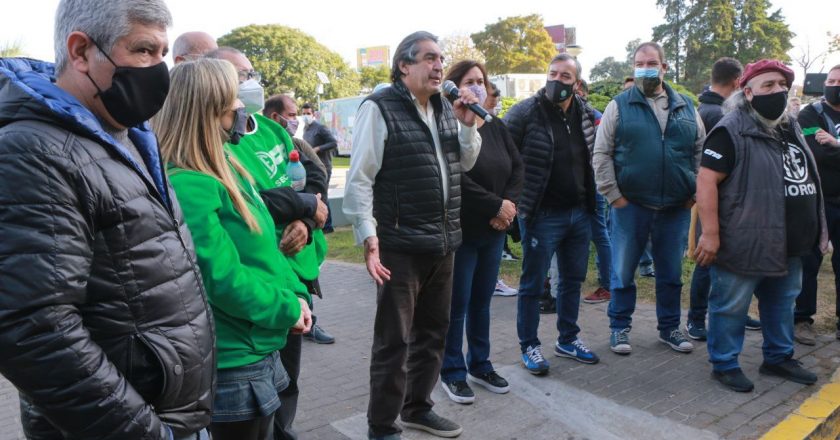 Godoy consideró que con el acuerdo firmado ayer por los estatales comenzó «la recuperación salarial» de algunos sectores