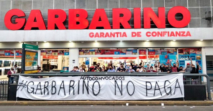 Garbarino ya no vende a través de las sucursales y hay rumores de que el dueño se fue del país