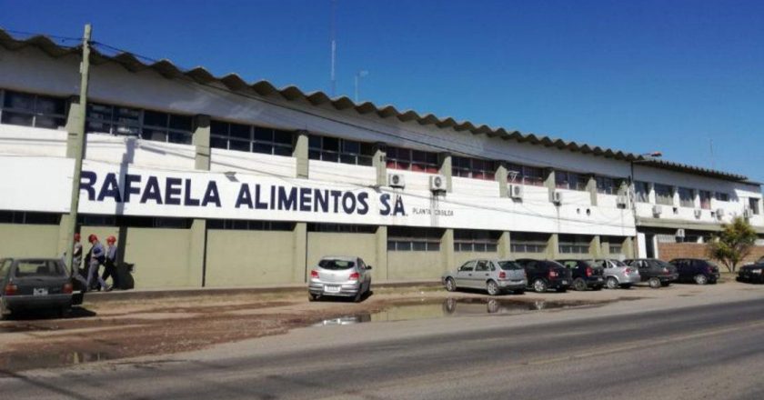 Sindicato de la Carne avisó que un frigorífico con 650 trabajadores cerrará de forma temporal por la suspensión de exportaciones