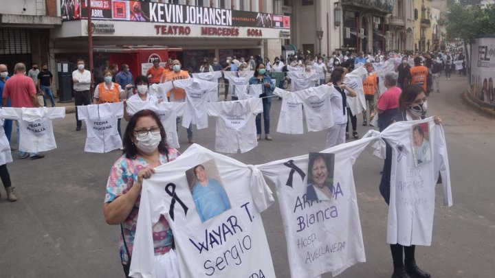 Trabajadores de la salud tucumanos denuncian descuentos de hasta $ 41.000 por hacer paro