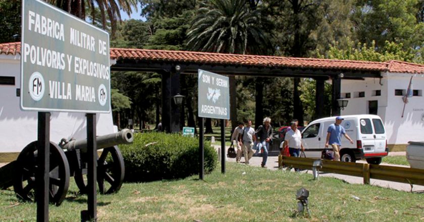 Fabricaciones Militares reincorpora a 17 trabajadores en la planta de Villa María que habían sido despedidos por el macrismo