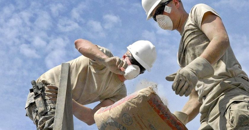 Empujada por la obra pública, la construcción recuperó 40 mil empleos y ya emplea casi a 360 mil trabajadores registrados