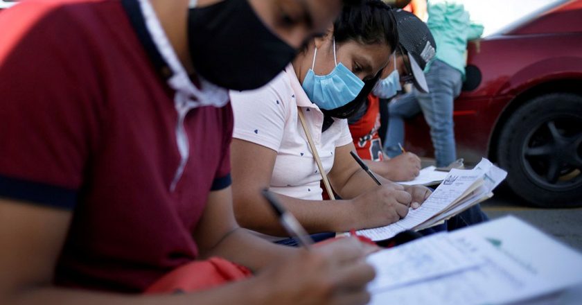 Según cifras de la OIT, la pandemia hunde a 100 millones de trabajadores más en la pobreza