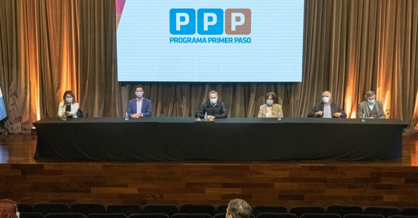 Schiaretti lanza en Córdoba un plan para crear 15.000 empleos destinados a jóvenes pero ofrece pagar entre un cuarto y medio salario mínimo