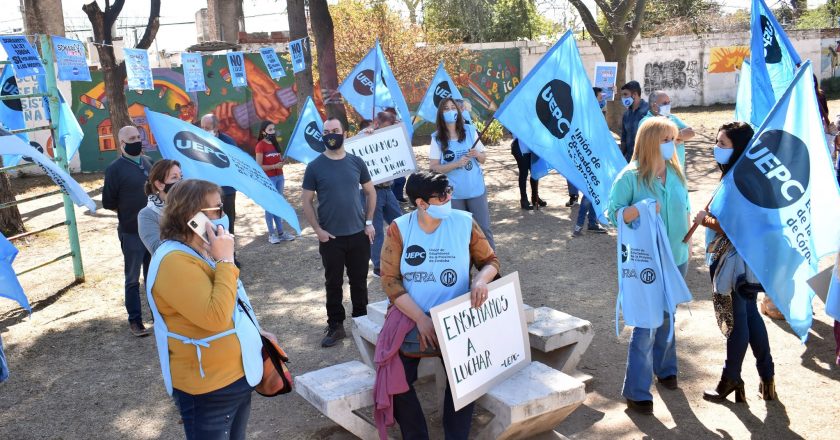 Docentes cordobeses piden reabrir paritarias por la disparada de la inflación