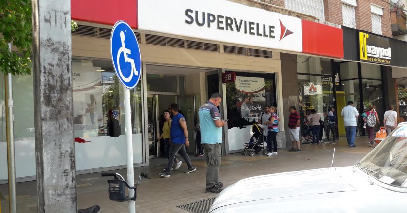 Bancarios denuncian un «proceso de cierres» del Grupo Supervielle y hablan de 20 sucursales en peligro