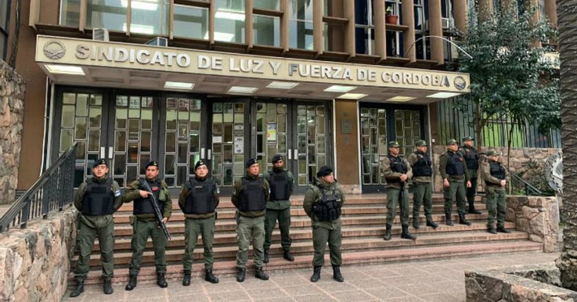 #AHORA Tras el procesamiento de su cúpula, piden la intervención de Luz y Fuerza Córdoba