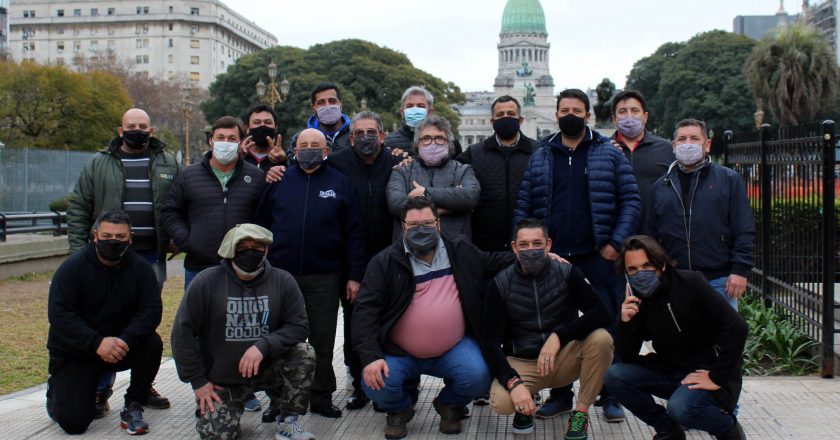 Tras el acuerdo aceitero, Yofra se planta: «Si nosotros nos quedamos con lo que los patrones nos quieren pagar o los Estados les exigen, vamos a tener una vida sin dignidad»