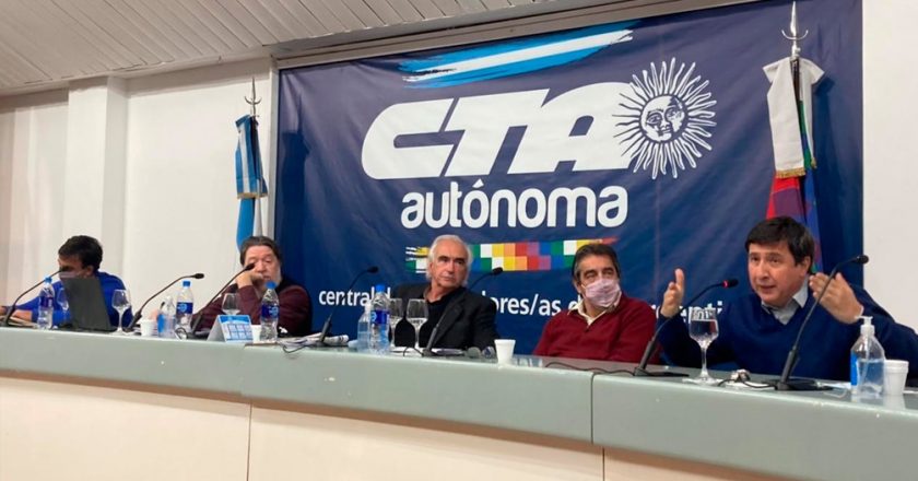 La CTA Autónoma tracciona el debate sobre el ingreso universal para trabajadores informales junto a Juan Grabois y Daniel Arroyo