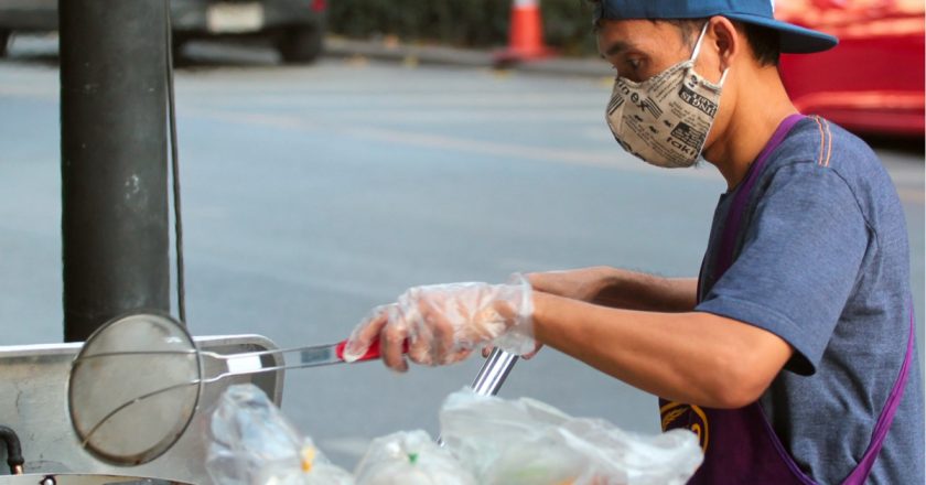 Cada vez es más profunda la grieta entre los trabajadores formales y los trabajadores informales