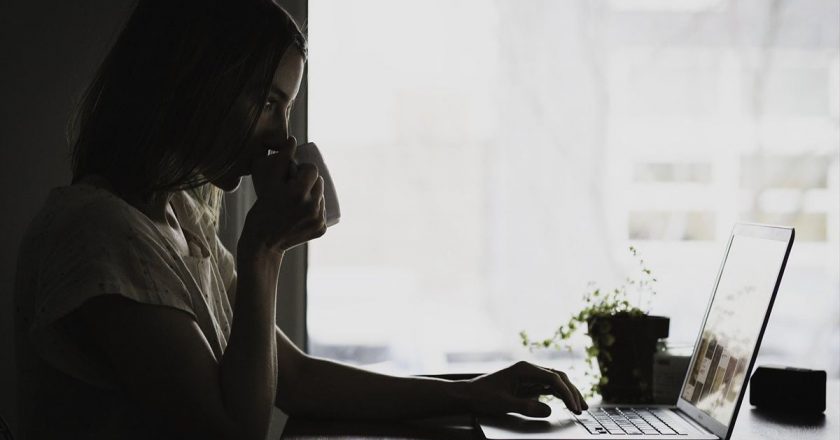 La mitad de los trabajadores planea volver a la presencialidad solo algunos días por semana