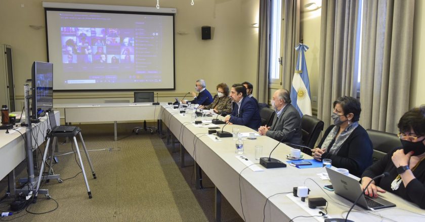 Los docentes universitarios cerrarán hoy sus paritarias y validarán el aumento del 47% propuesto por el Gobierno