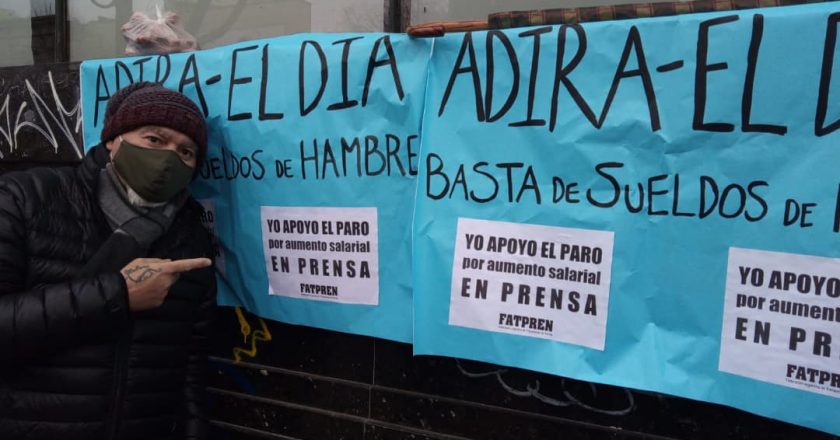 Trabajadores de prensa escrita paralizan las principales redacciones del país: «La mayoría de los sueldos se encuentran por debajo de la línea de pobreza»