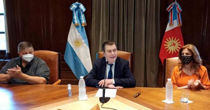 #Santiagazo Zamora anunció un bono de 90 mil pesos y aumento salarial del 57% para los empleados públicos santiagueños