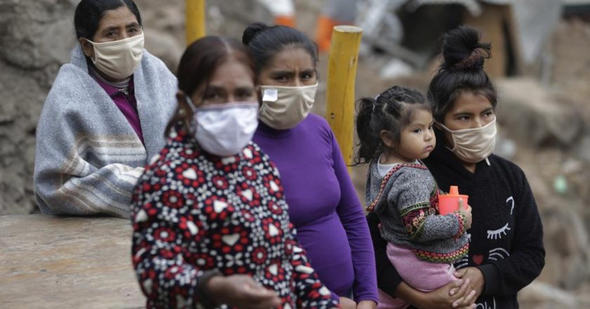 Un estudio advierte sobre la disparidad en la participación laboral de las madres: ‘‘El cuidado debe ser un eje prioritario de las estrategias de recuperación”