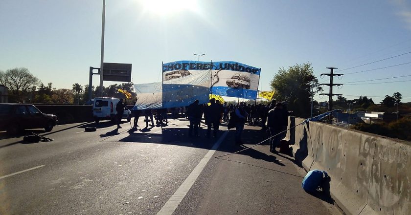 Los choferes autoconvocados vuelven a salir a protestar y le reclaman a la UTA un salario inicial de 150 mil pesos