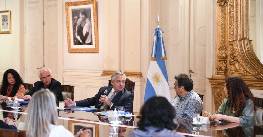 La CTA Autónoma se reunió con Alberto y se llevó el compromiso de que «no va a haber negociación de la deuda afectando los intereses del pueblo argentino»