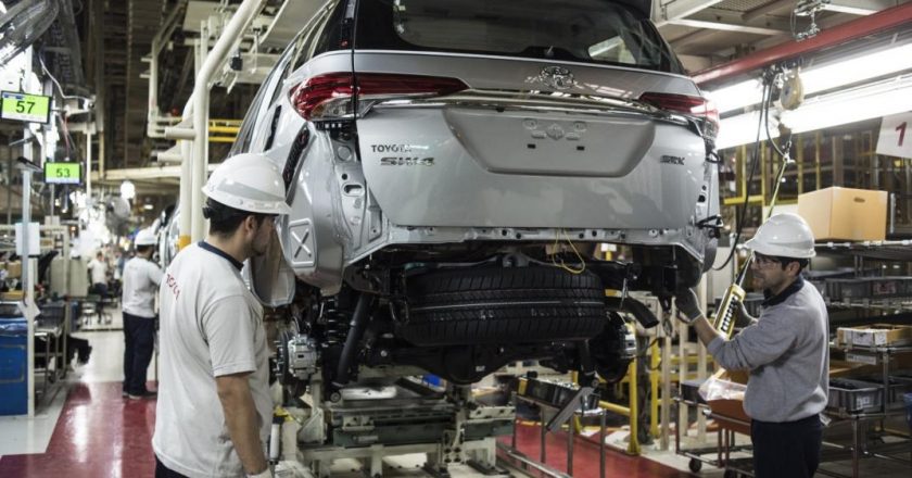 La presión de Toyota por la reforma laboral: «Si esto no se aprueba, este proyecto se tiene que suspender»