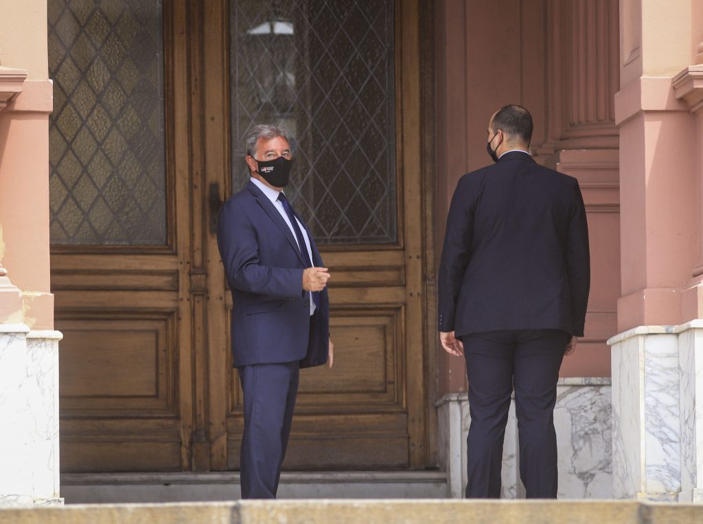 Daniel Herrero de Toyota Argentina, se retira luego de una reunión en Casa Rosada