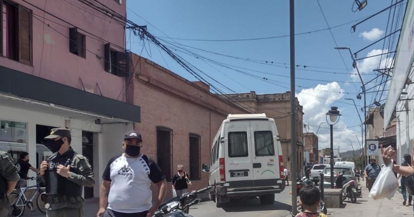 Por una camioneta encontrada con drogas, allanaron las sedes de los sindicatos de Camioneros de Salta y Jujuy