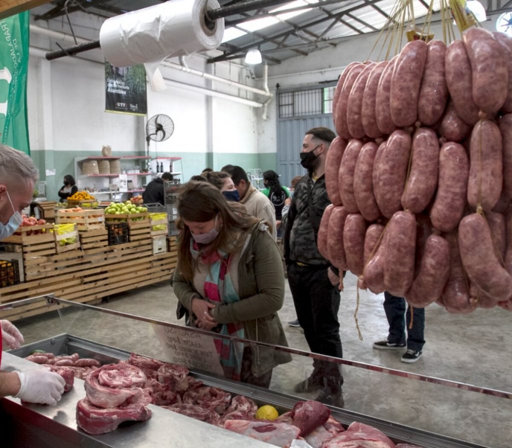 Gremio de campesinos inaugura en Avellaneda una "carnicería agroecológica"